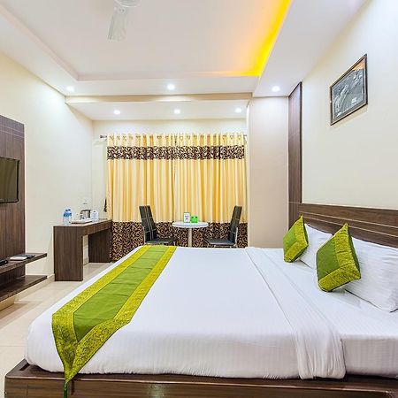 Treebo Globe International Hotel Колката Екстериор снимка