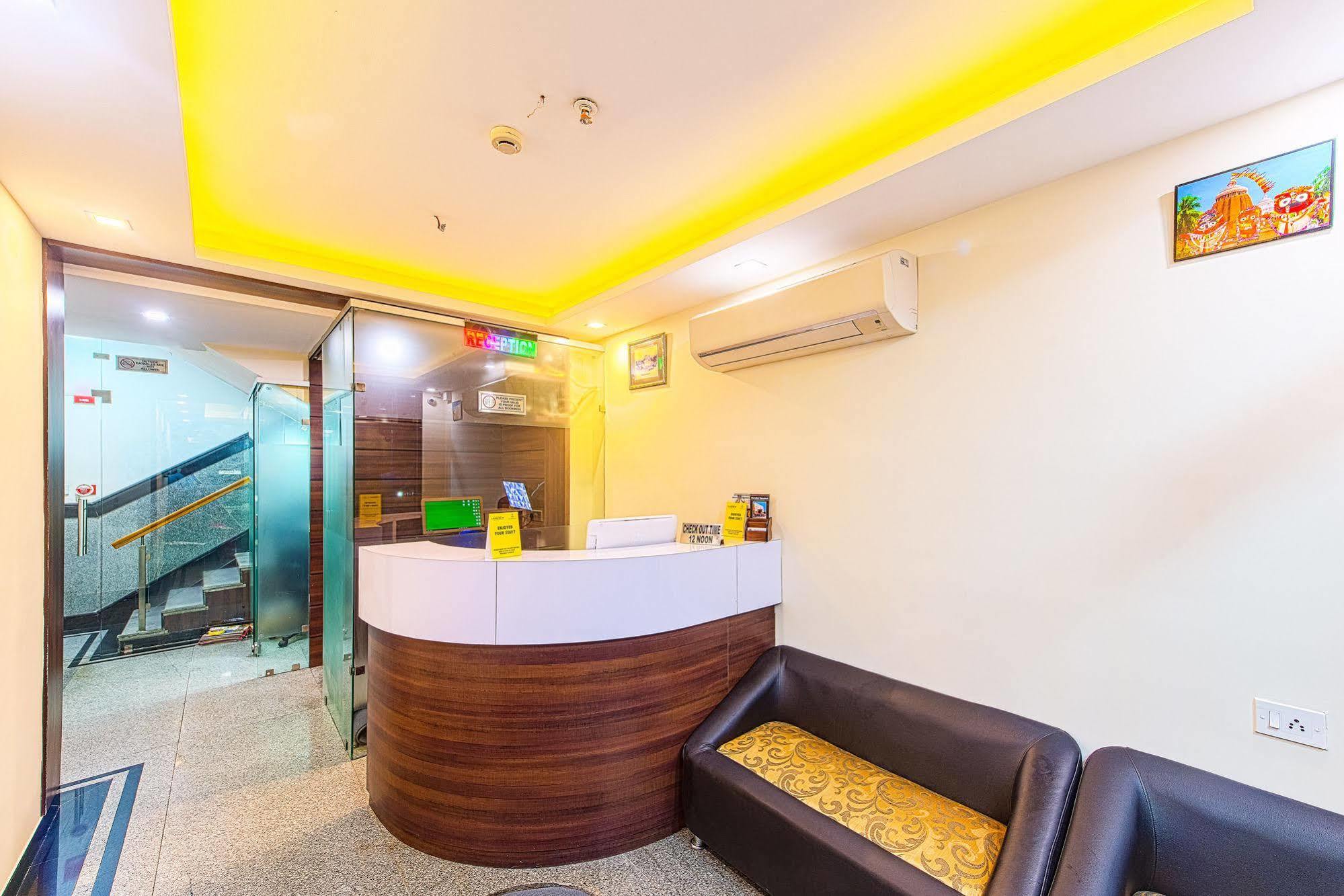 Treebo Globe International Hotel Колката Екстериор снимка